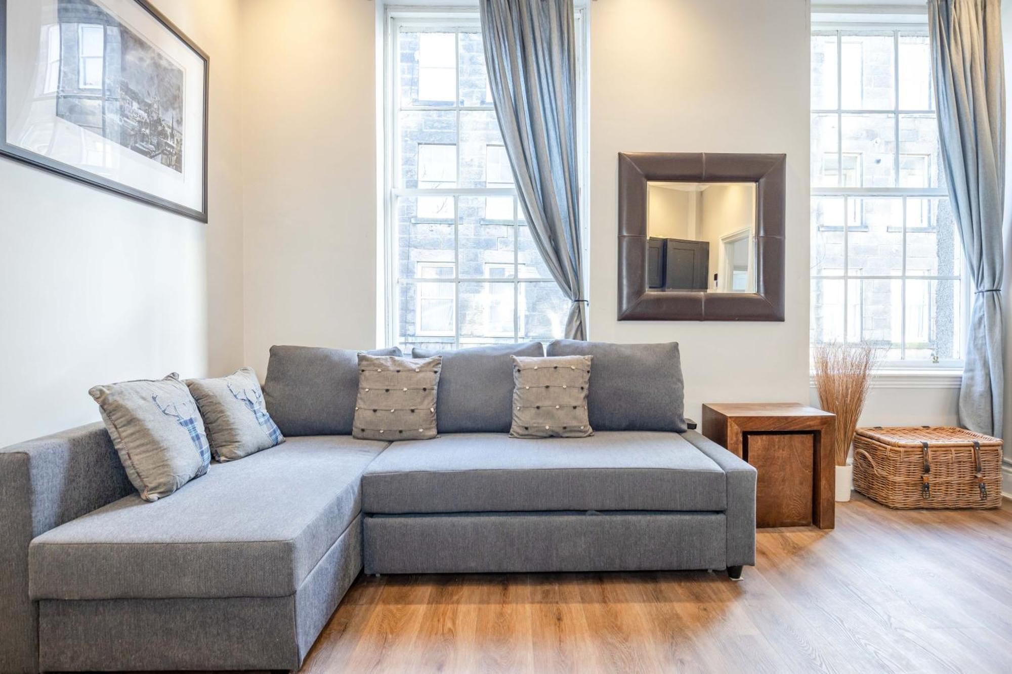 Traditional 3 Bedroom Quiet Duplex Flat By High St, Trams And Buses - Just 1-5 Miles To Centre Edinburg Exteriör bild