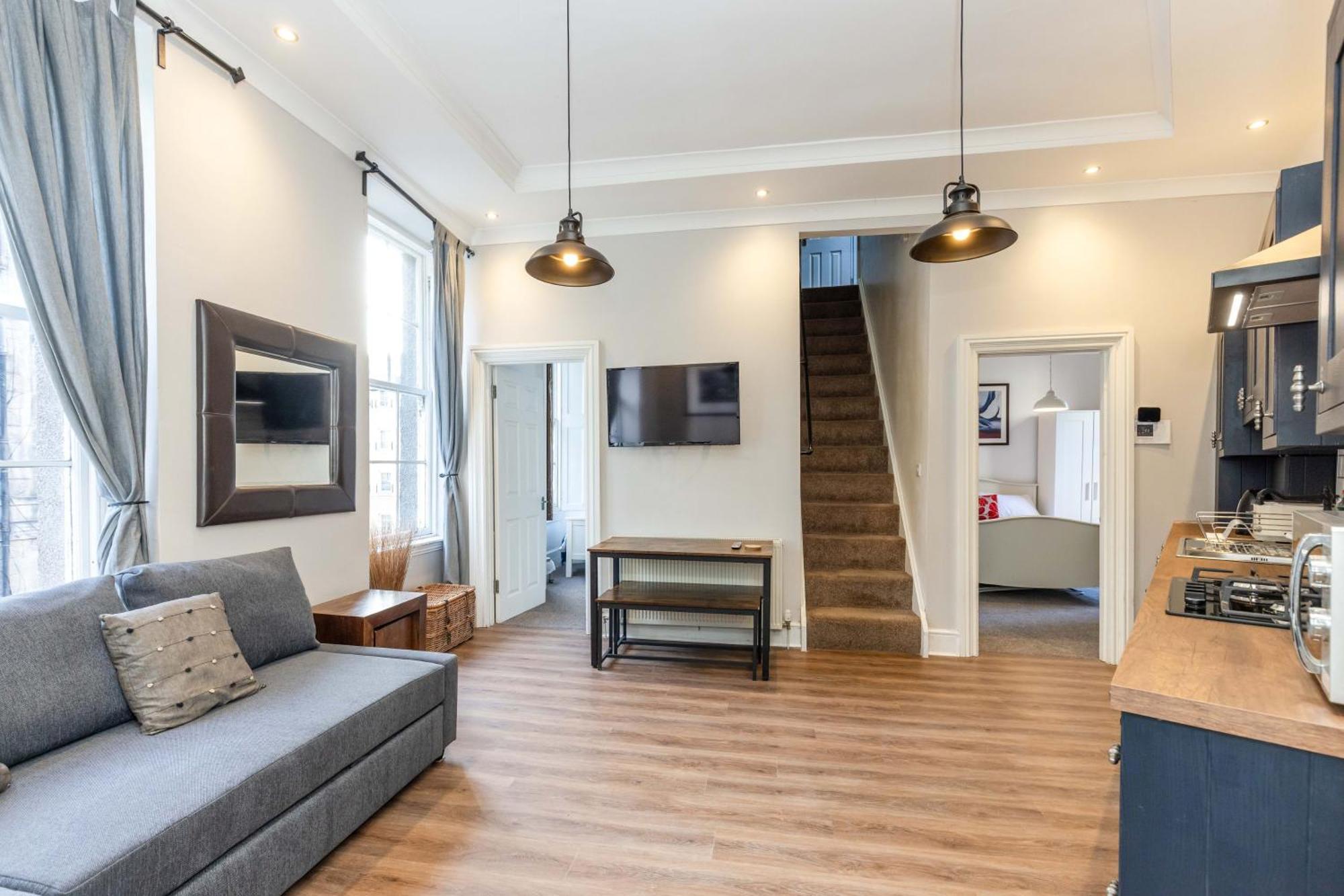 Traditional 3 Bedroom Quiet Duplex Flat By High St, Trams And Buses - Just 1-5 Miles To Centre Edinburg Exteriör bild
